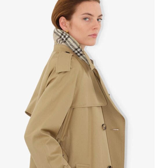 NWOT! BURBERRY Long Castleford Trench Coat - Picture 3 of 16